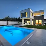Lungera Villa