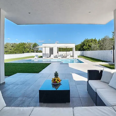 Villa Lungera *